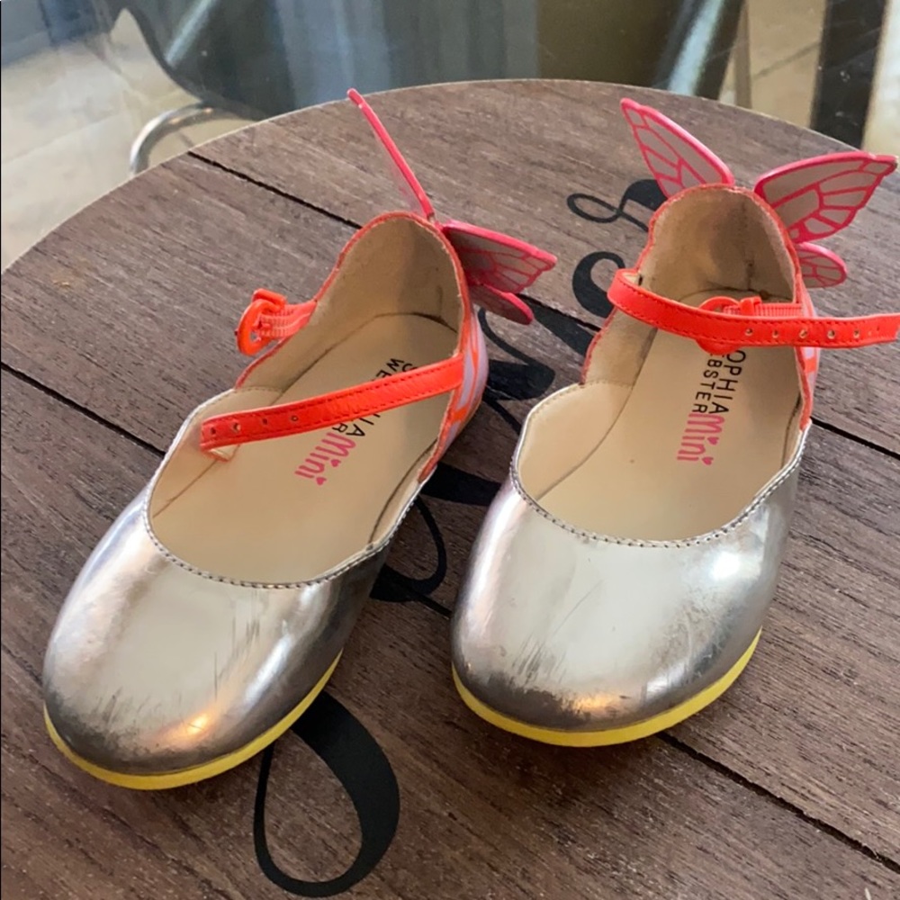Butterfly shoes